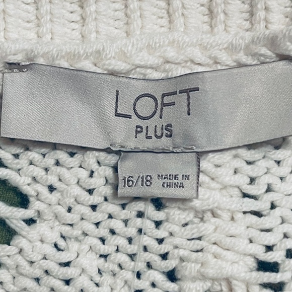 Plus Size Pointelle Snowflake Sweater - Picture 7 of 8